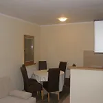 بيت ضيافة And Max-well ياهورينا