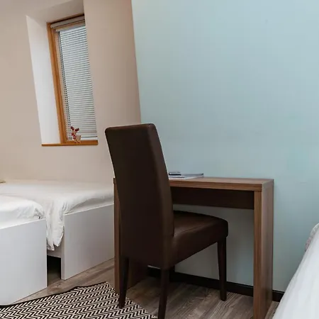 And Max-well 3* Jahorina