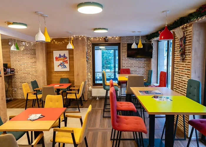 And Max-well 3* Jahorina