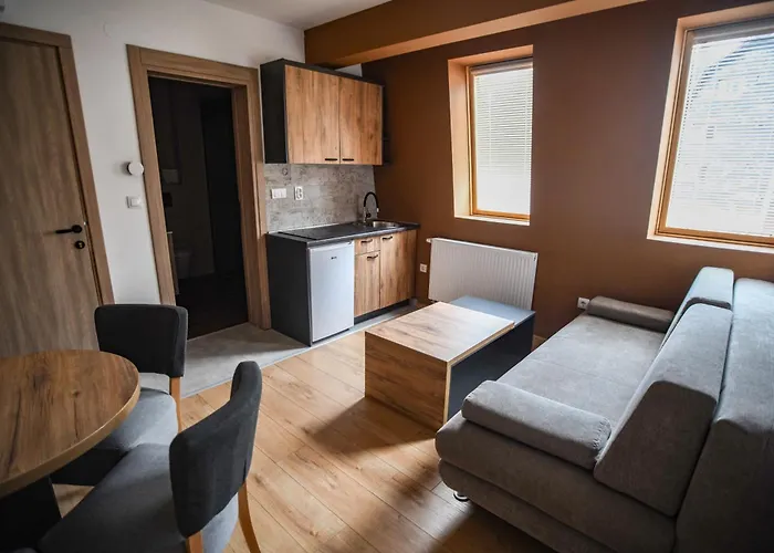 Gasthof And Max-well