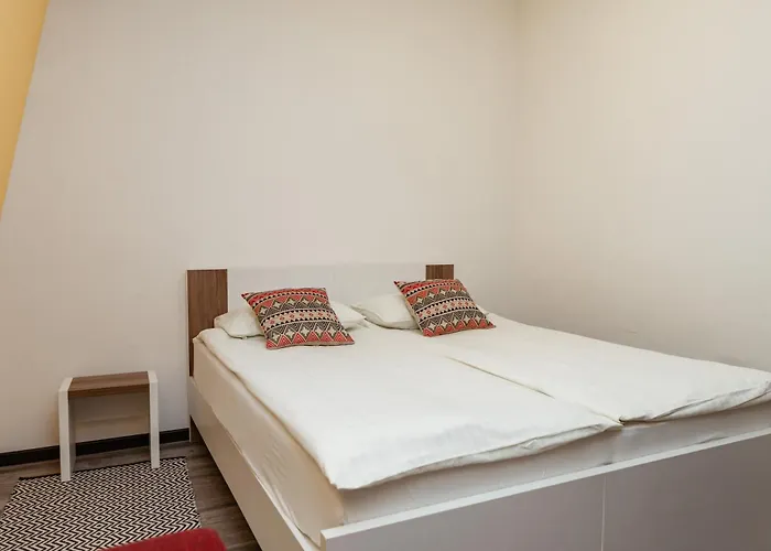 Gasthof And Max-well